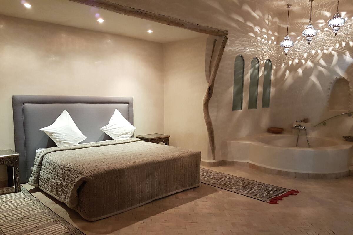 1 habitación, ropa de cama de alta calidad y decoración personalizada