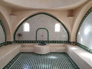 1 salle de soins, massages