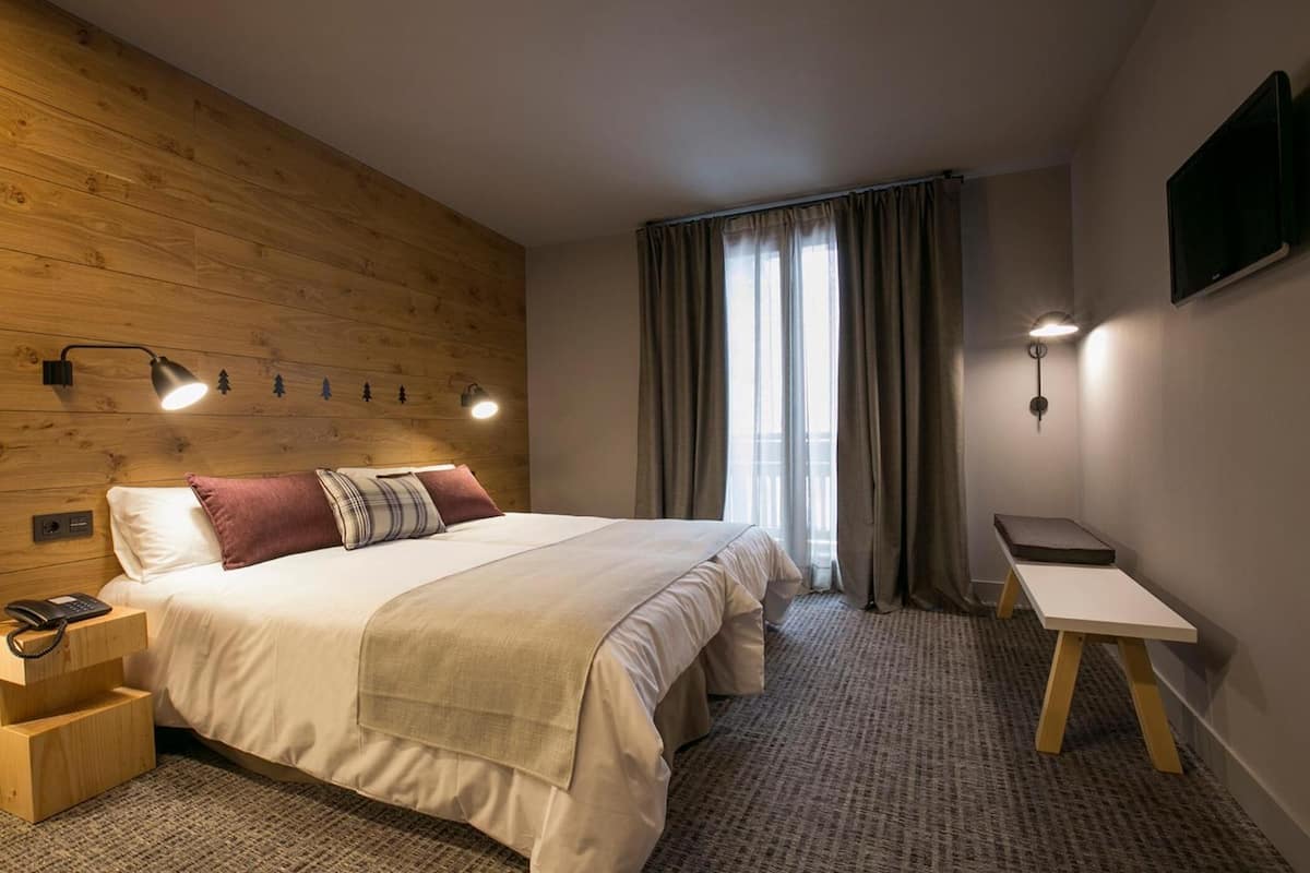 In-room safe, blackout drapes, soundproofing, free WiFi