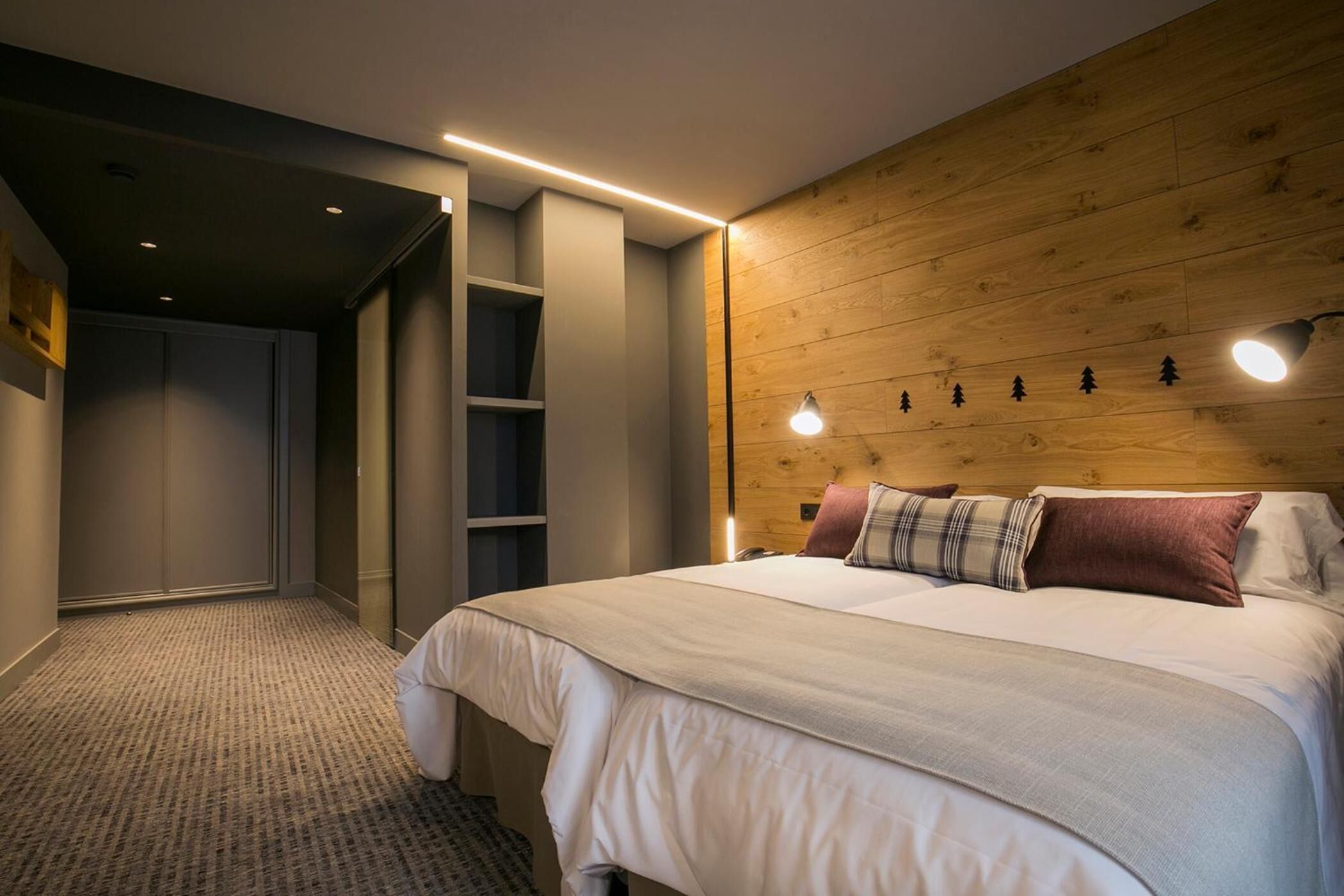 In-room safe, blackout drapes, soundproofing, free WiFi