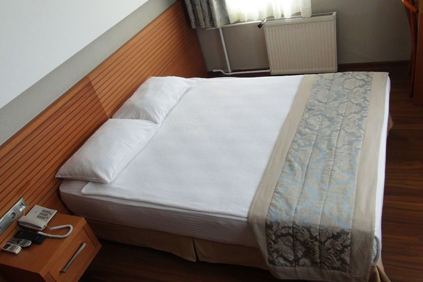 Minibar, desk, free cots/infant beds, free WiFi