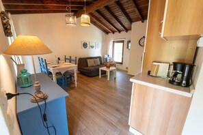 Appartement, 1 chambre | Coin séjour