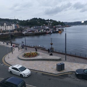 Apartment | Beach/ocean view - Kings Arms Holiday Apartments (Oban)