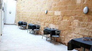 Breakfast area - O' Clock Bed and Breakfast (Sliema)