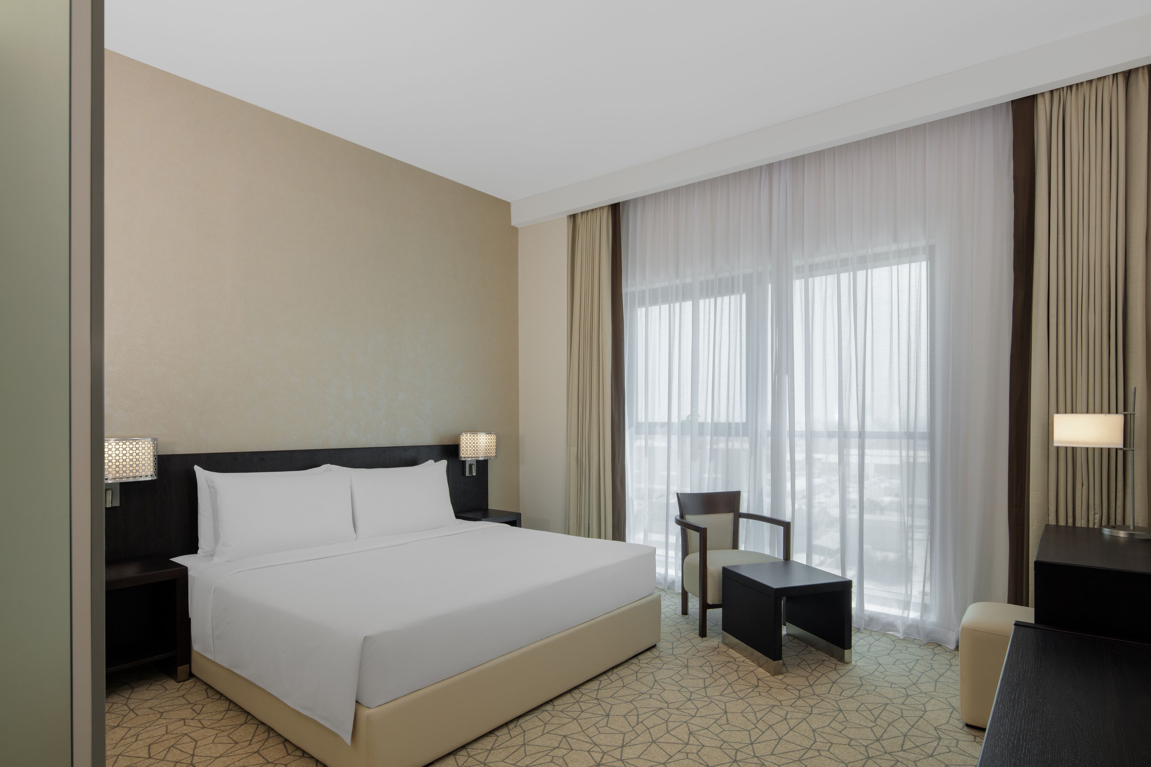 premium bedding, pillow-top beds, minibar, in-room safe
