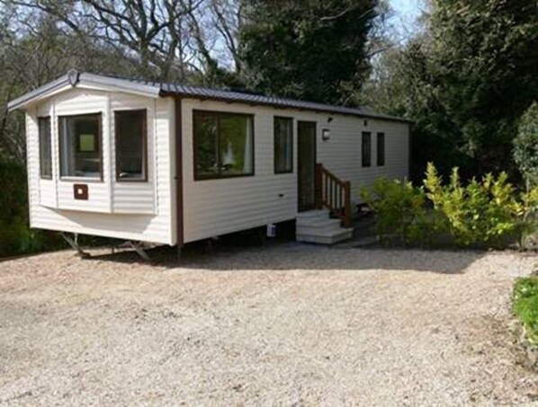 Exterior - Glen Orchard Holiday Park (New Milton)