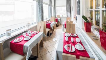 Daily buffet breakfast (EUR 7.5 per person)