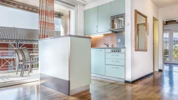 Basic-íbúð - 1 svefnherbergi | Einkaeldhús | Eldavélarhellur, espressókaffivél, kaffivél/teketill, rafmagnsketill