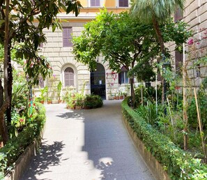 Garden view - Sweet Dream Roma Termini (Rome)