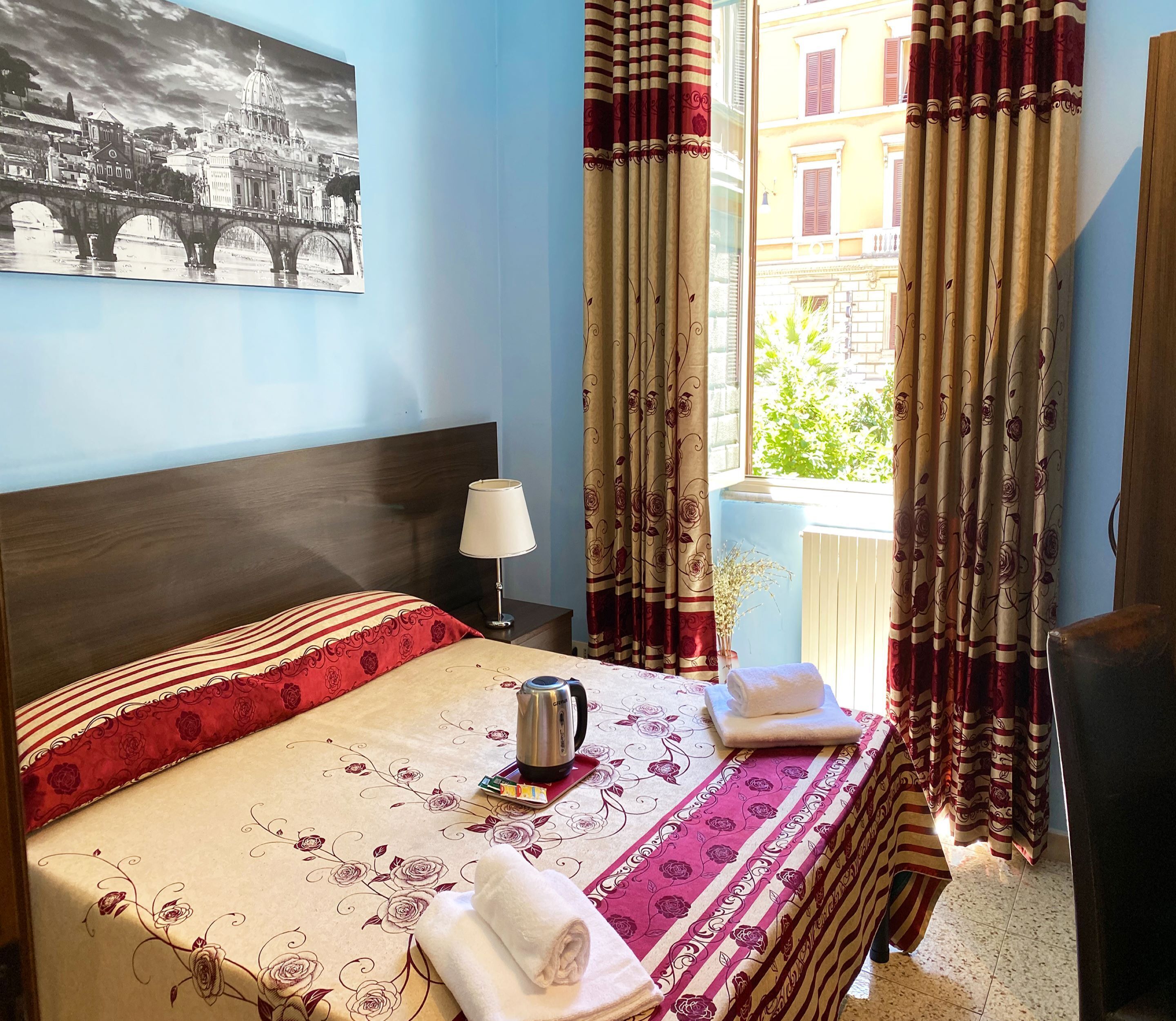 إطلالة على المدينة من المنشأة