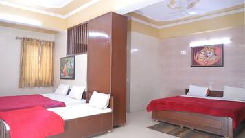 1 bilik tidur, seterika/papan seterika, katil lipat simpan/tambahan