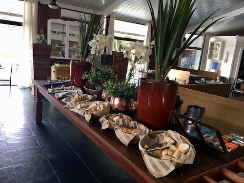 Casa Amarela Executive Hotel