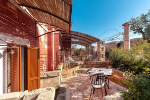 In-room safe, free WiFi, bed sheets - Masseria Torre Rossa (Fasano)