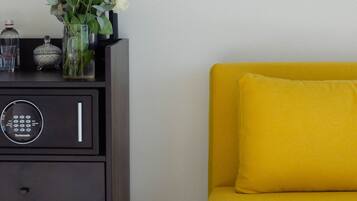 Luxury Room, Bathtub, Sea View (Sweet) | Premium bedding, minibar, individually decorated, individually furnished