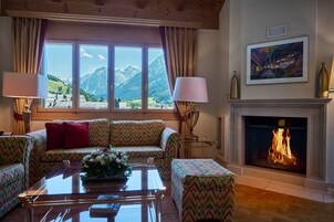 Suite | Free minibar, in-room safe, desk, free WiFi