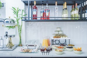 Breakfast buffet - Elmina Hotel Jaffa (Tel Aviv)