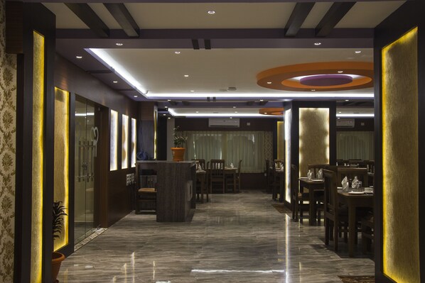 International cuisine - Hotel Amo Chhu View (Phuntsholing)