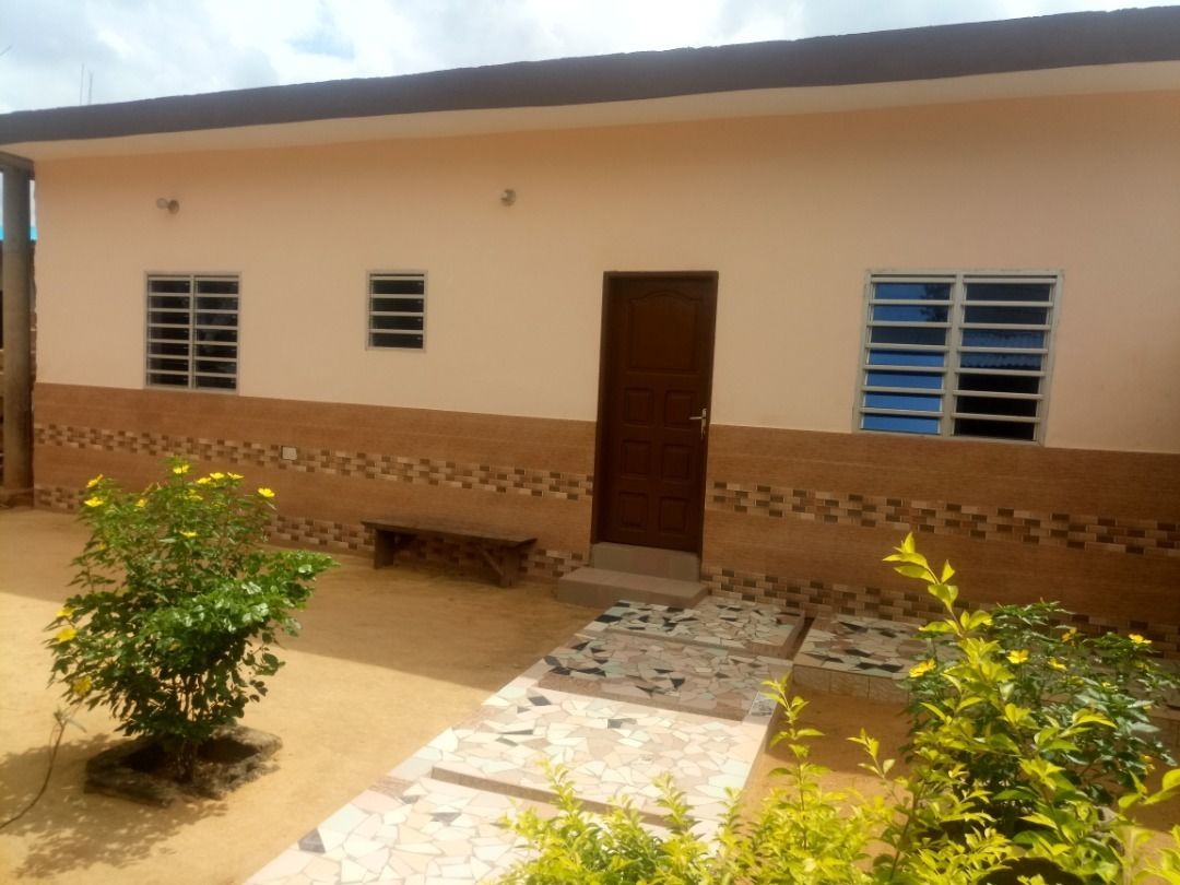 ด้านหน้าที่พัก