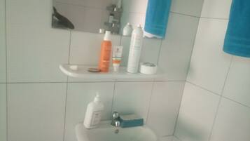 Studio | Bathroom sink