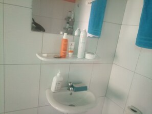 Studio | Bathroom sink