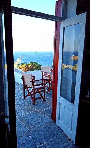 Cottage | Balcony - Stunning House - Sleeps 11, Terrace & Sea View (Sifnos)