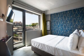 Loft panoramico, idromassaggio (Opsis) | Una cassaforte in camera, una scrivania, postazione laptop