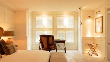 Silitysrauta/-lauta, ilmainen Wi-Fi, vuodevaatteet