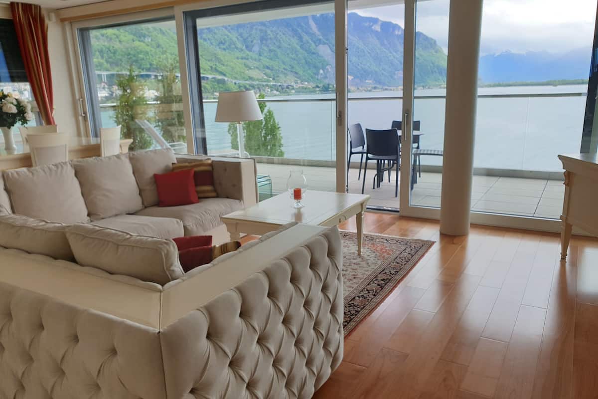 Apartment (Nine Floor) | Living area | Flat-screen TV