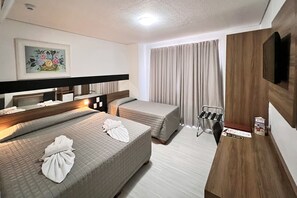 Tripla Luxury | Minibar, una cassaforte in camera, una scrivania, Wi-Fi gratuito
