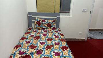 Classic Double or Twin Room | Peti besi dalam bilik, seterika/papan seterika, Wi-fi percuma