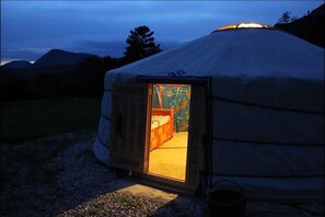 Front of property - evening/night - Verdon Yourte (Angles)