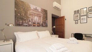 Apartment (1 Bedroom) | Interior