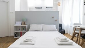 Apartment (0 Bedroom) | Interior