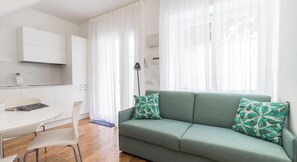 Apartment (1 Bedroom) | Interior