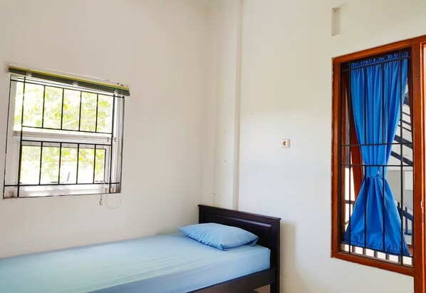 Standard Room - Casa De Amory (Depok)