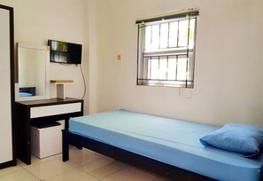Standard Room - Casa De Amory (Depok)