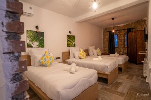 Deluxe Bungalow | Blackout drapes, bed sheets - El Cortijo Hotel & Spa Chefchaouen (Derdara)