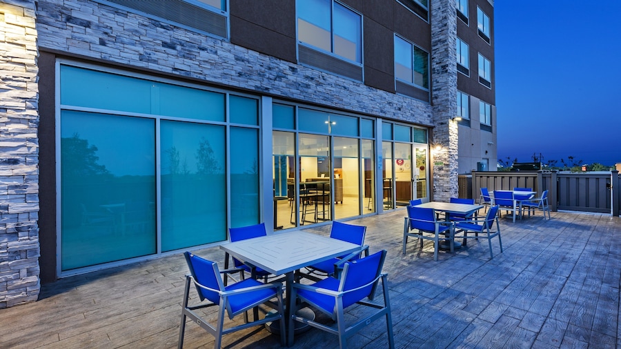 Holiday Inn Express & Suites Purcell by IHG