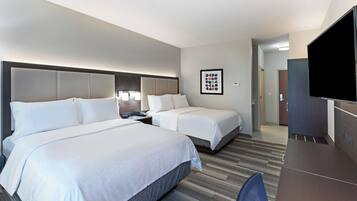 Tallelokero huoneessa, työpöytä, pimennysverhot, äänieristys