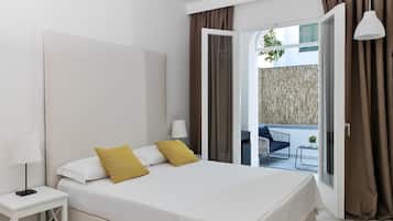Minibar, in-room safe, desk, blackout drapes