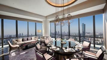 3 restaurants, lunch, dinner served; Chinese cuisine