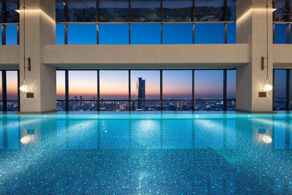 Indoor pool, open 6:00 AM to 11:00 PM, pool loungers, lifeguards on site - Crowne Plaza Shenzhen Nanshan by IHG (Shenzhen)