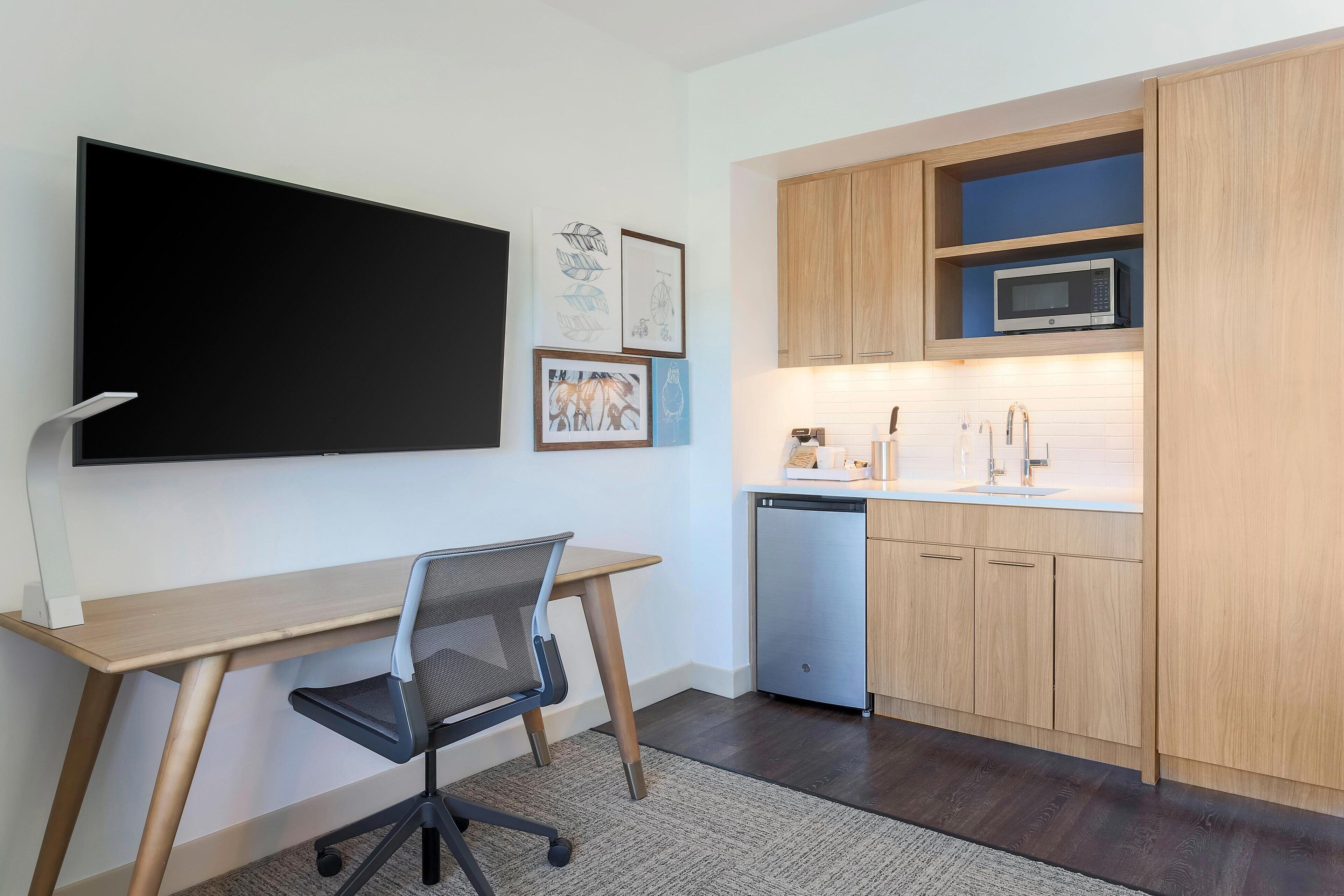 premium bedding, down duvets, pillow-top beds, desk