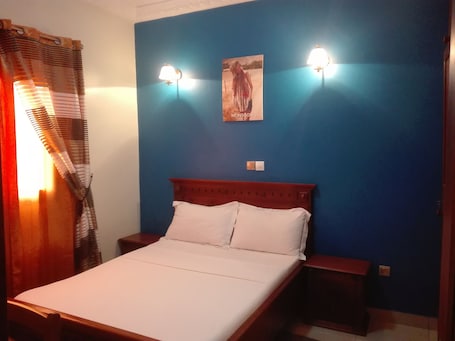 Decoración personalizada, muebles diferentes y escritorio