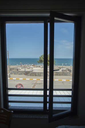 View from room - Ruya Pansiyon (Kocaali)