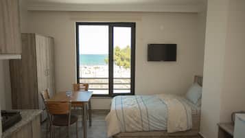 1 bedroom, desk, soundproofing, free WiFi