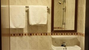 Standaard kamer (Queen) | Badkamer