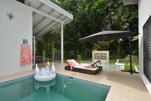 Pool - Pavilions in the Palms Port Douglas - private pool, close to beach (Port Douglas)
