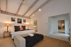 5 bedrooms, iron/ironing board, free WiFi, bed sheets