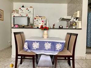 Basic Apartment | In-room dining